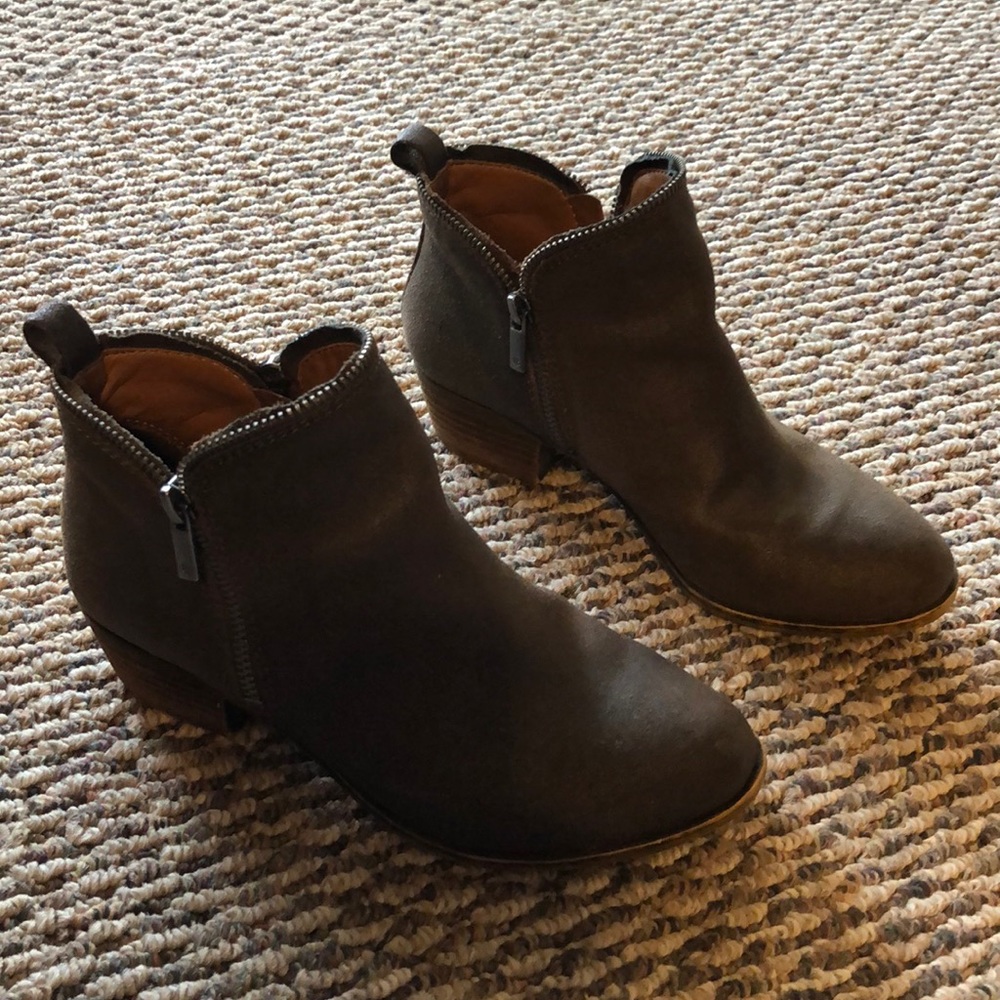 Luck Brand Brown ankle boots